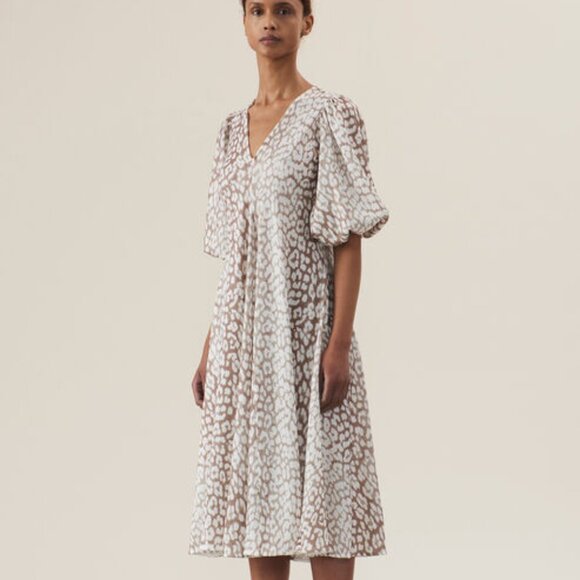 Ganni short Sleeve Dress Size 6 Beige Animal Print Short Sleeve - Picture 1 of 8